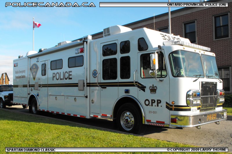 POLICE CANADA - OPP