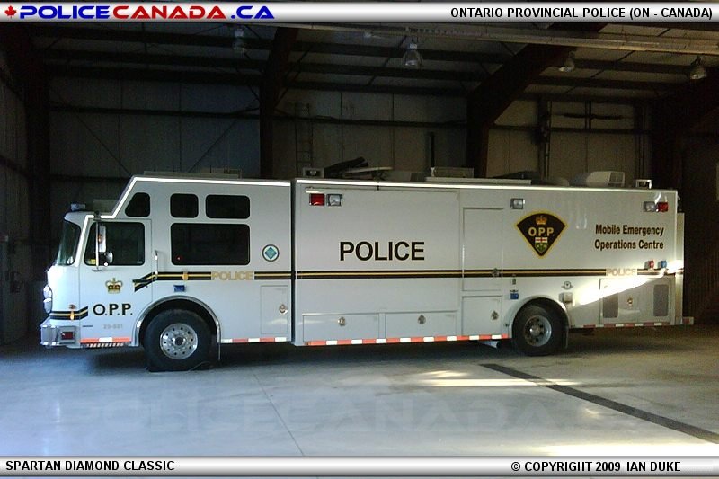 POLICE CANADA - OPP